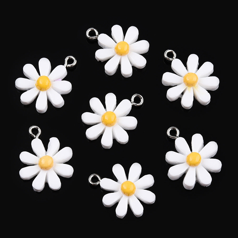 Opaque Resin Pendants, Daisy Flower Charms, White 4pk